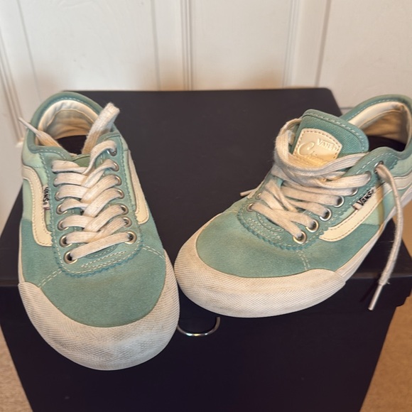 Mint green vans. Size Men’s 4.5 - Picture 4 of 4
